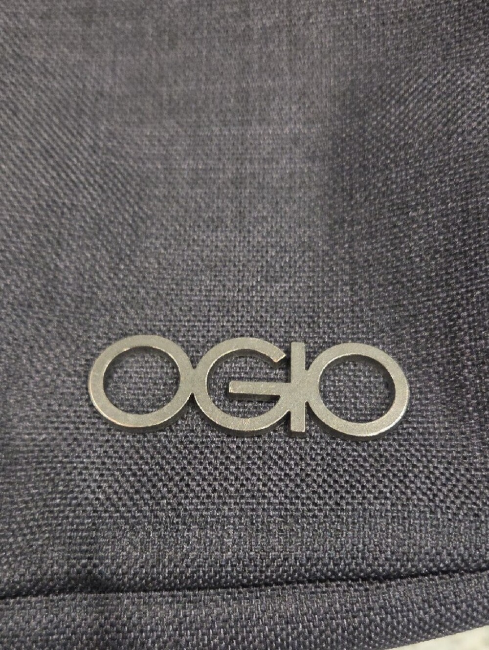OGIO Charcoal Gray Messenger Bag for Women/Men - Picture 2 of 9